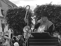 Peter Pusch in seinem Element - Festumzug anlässlich des 200. Fontane-Jubiläums am 25. Mai 2019
